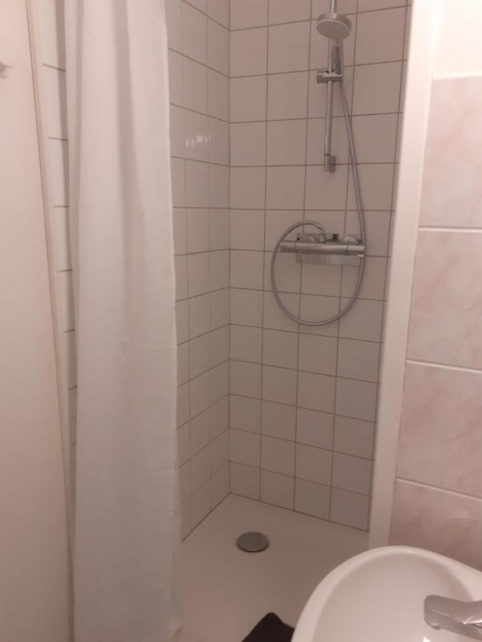 Отель Les Repaires Nans-sous-Sainte-Anne Экстерьер фото